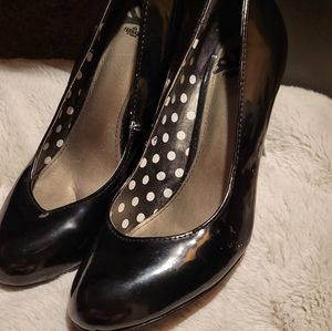Fergalicious Low Heels (Size 7.5)
